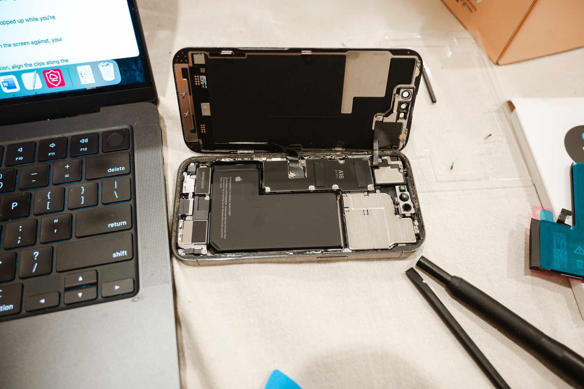 iPhone 18 Pro battery